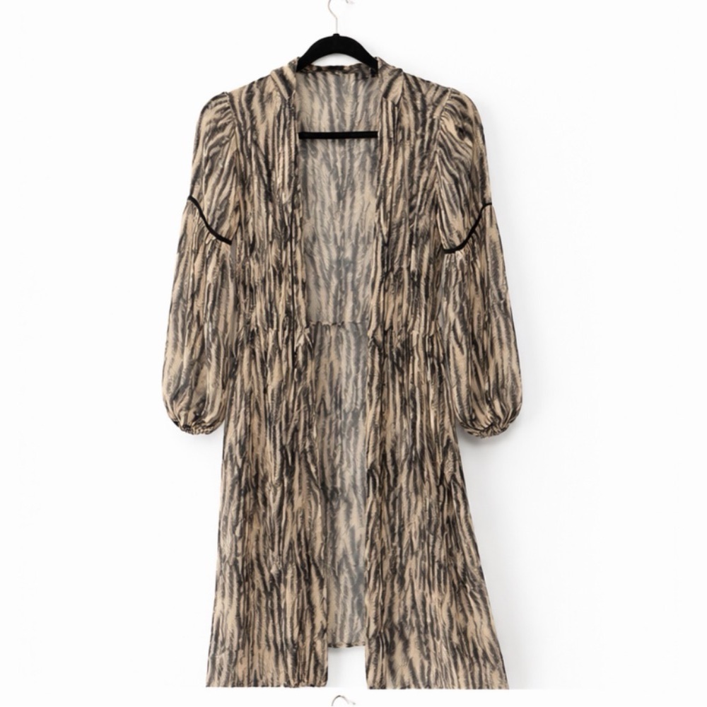 Express Sheer Animal-Print Duster in Beige and Black